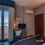 فندق Metropol 4*