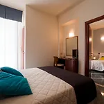 فندق Metropol 4*